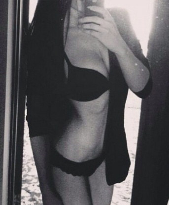 Горячая красотка приглашает на чашечку кофе и не только. Не теряй времени, звони мне прямо сейчас! 9218, 21 год